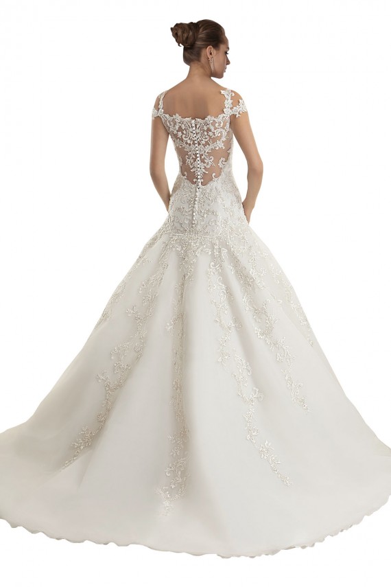 Vendeurs de Ivoire Sirène Épaule Dénudée Balayage train Tulle Dentelle Robes de mariée