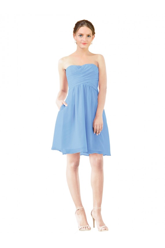 Vendeurs de Periwinkle Trapèze Sans bretelle Mousseline Courte Robes demoiselle d'honneur / Robes de cocktail